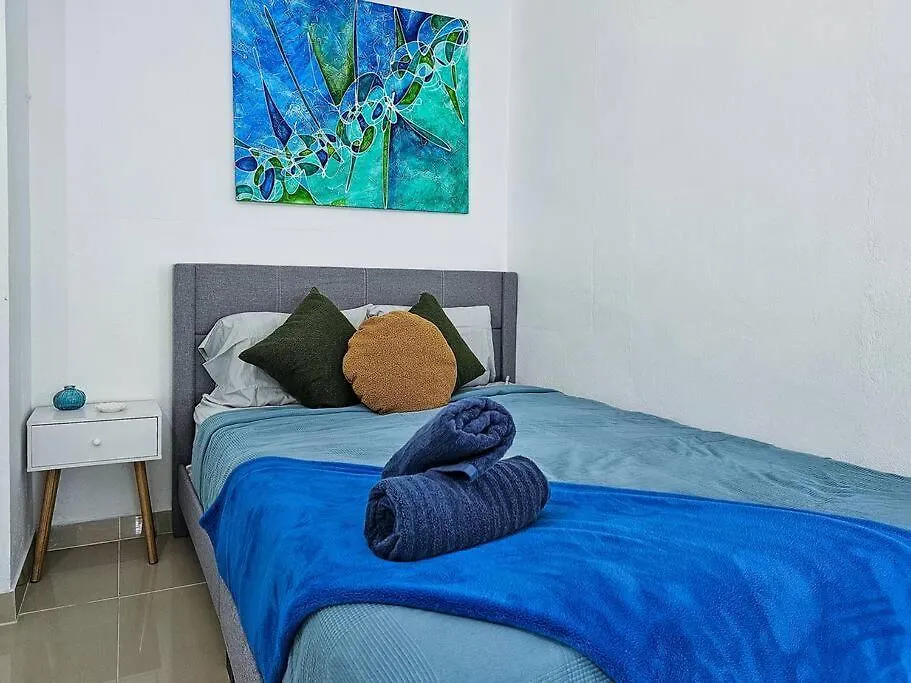 Centrally Located Villa With 3 Pools -Food & Beach Walking Distance 阿雷西博 0*,  波多黎各