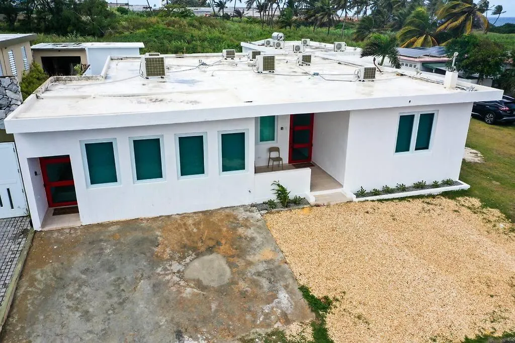 Centrally Located Villa With 3 Pools -Food & Beach Walking Distance 阿雷西博 0*,  波多黎各