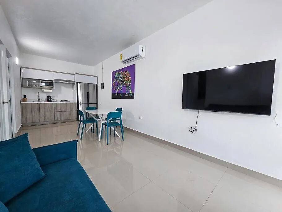 Centrally Located Villa With 3 Pools -Food & Beach Walking Distance 阿雷西博 波多黎各